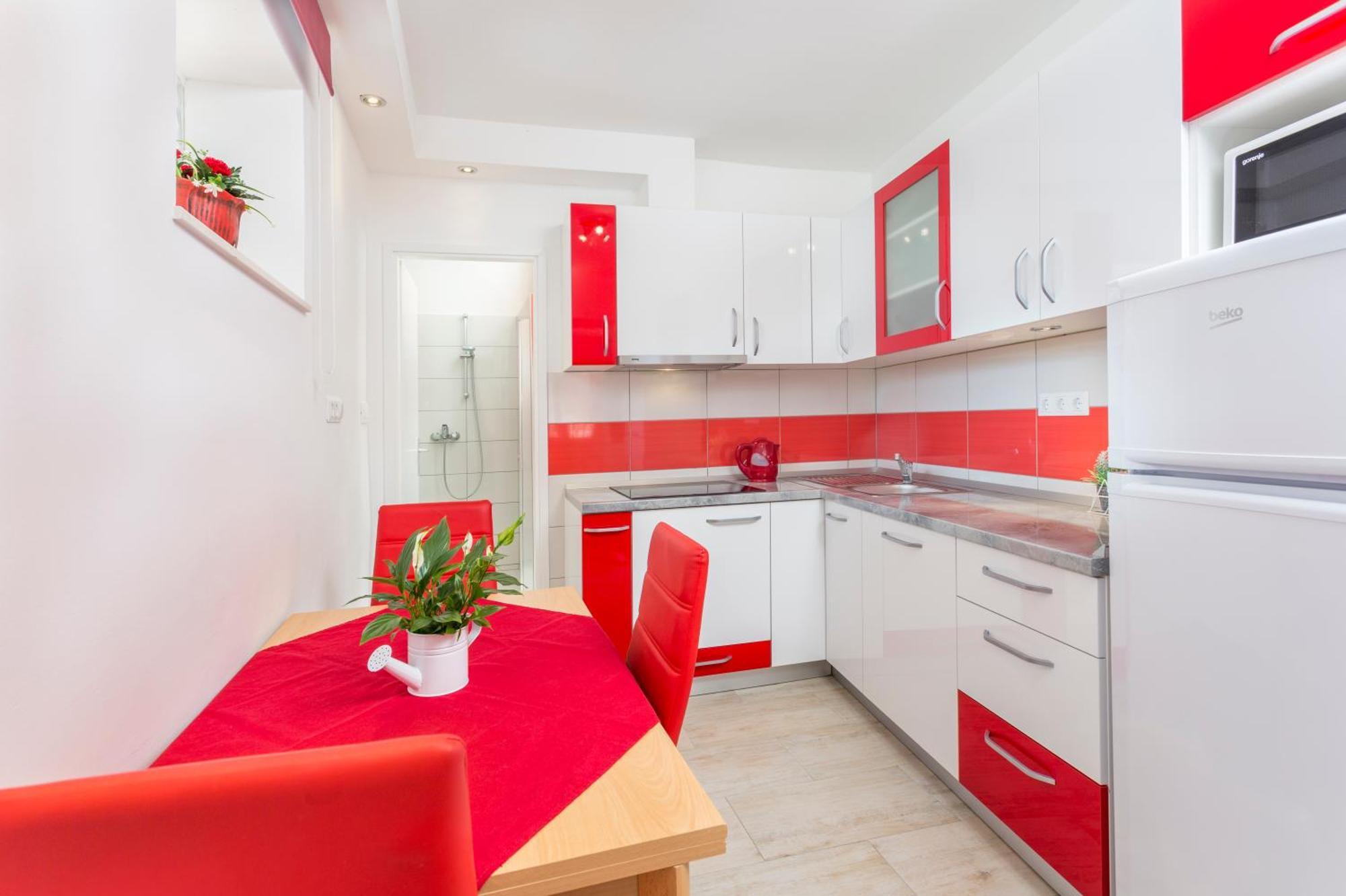 Apartment Nona 2 *